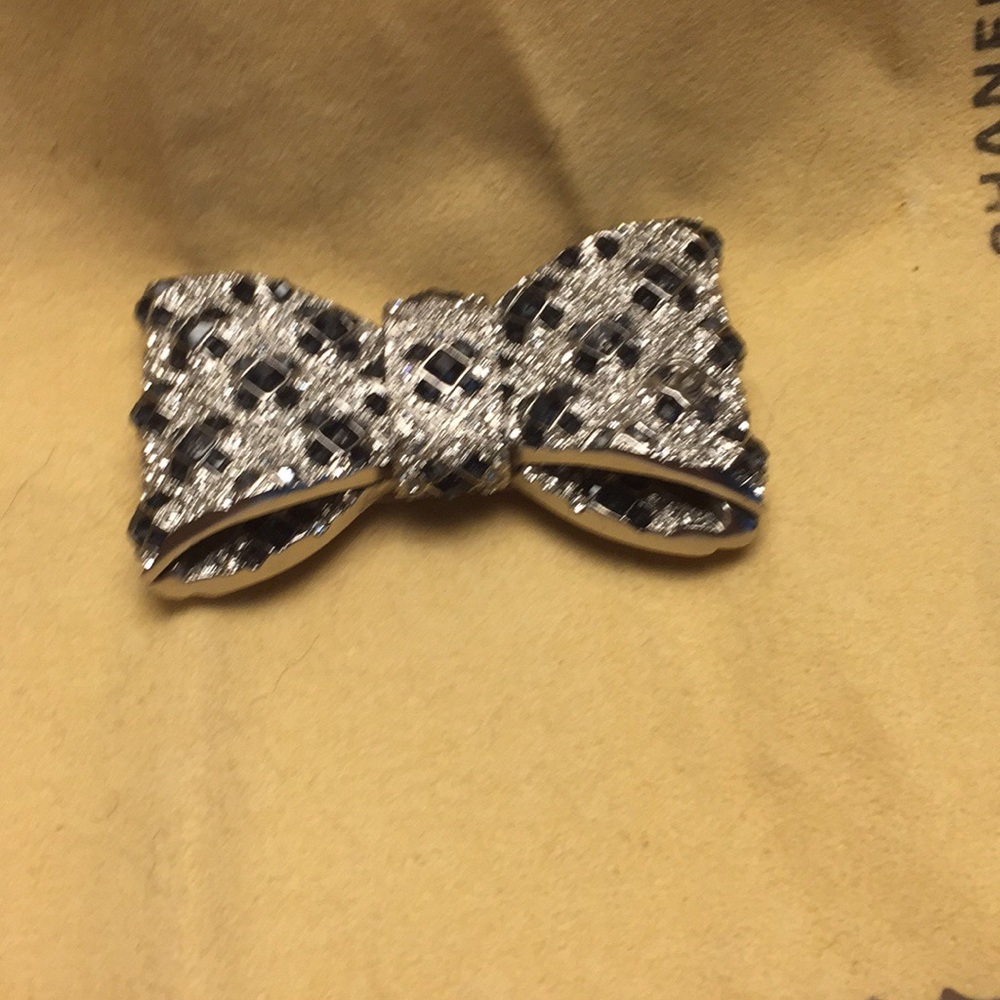 Chanel bow brooch